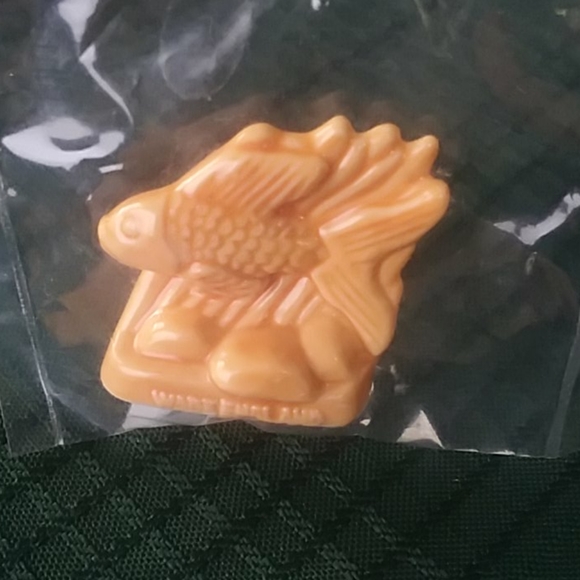 Red Rose tea fish